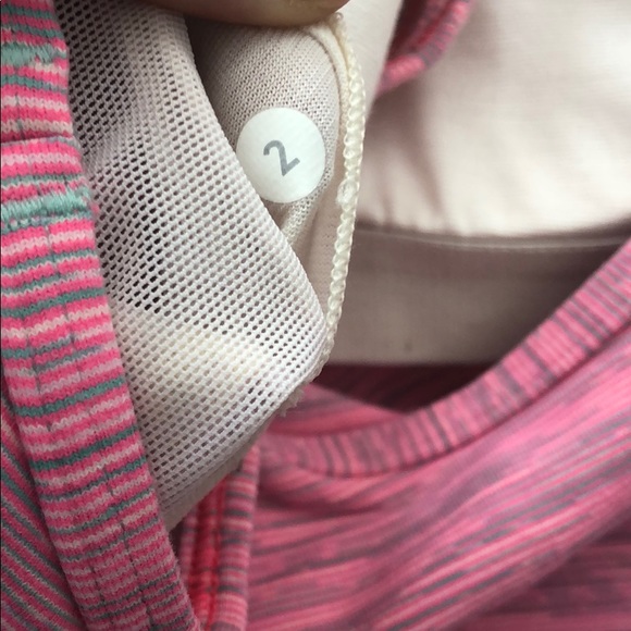 Lululemon power Y tank. - Picture 4 of 4